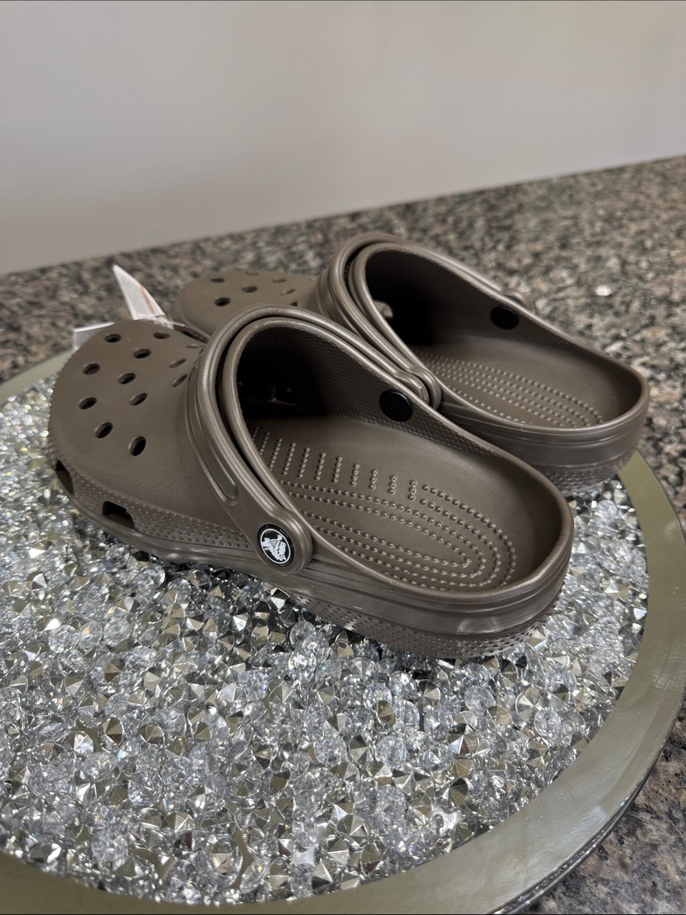 CROCS Classic Clog in chocolate NEW M7 W9 - Picture 4 of 10